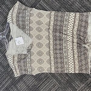 Lucky Brand Cream and Gray Graphic Cap Sleeve Blouse